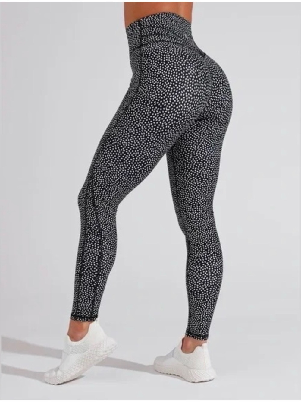 Buffbunny High-Waist Black & White Dot Leggings
